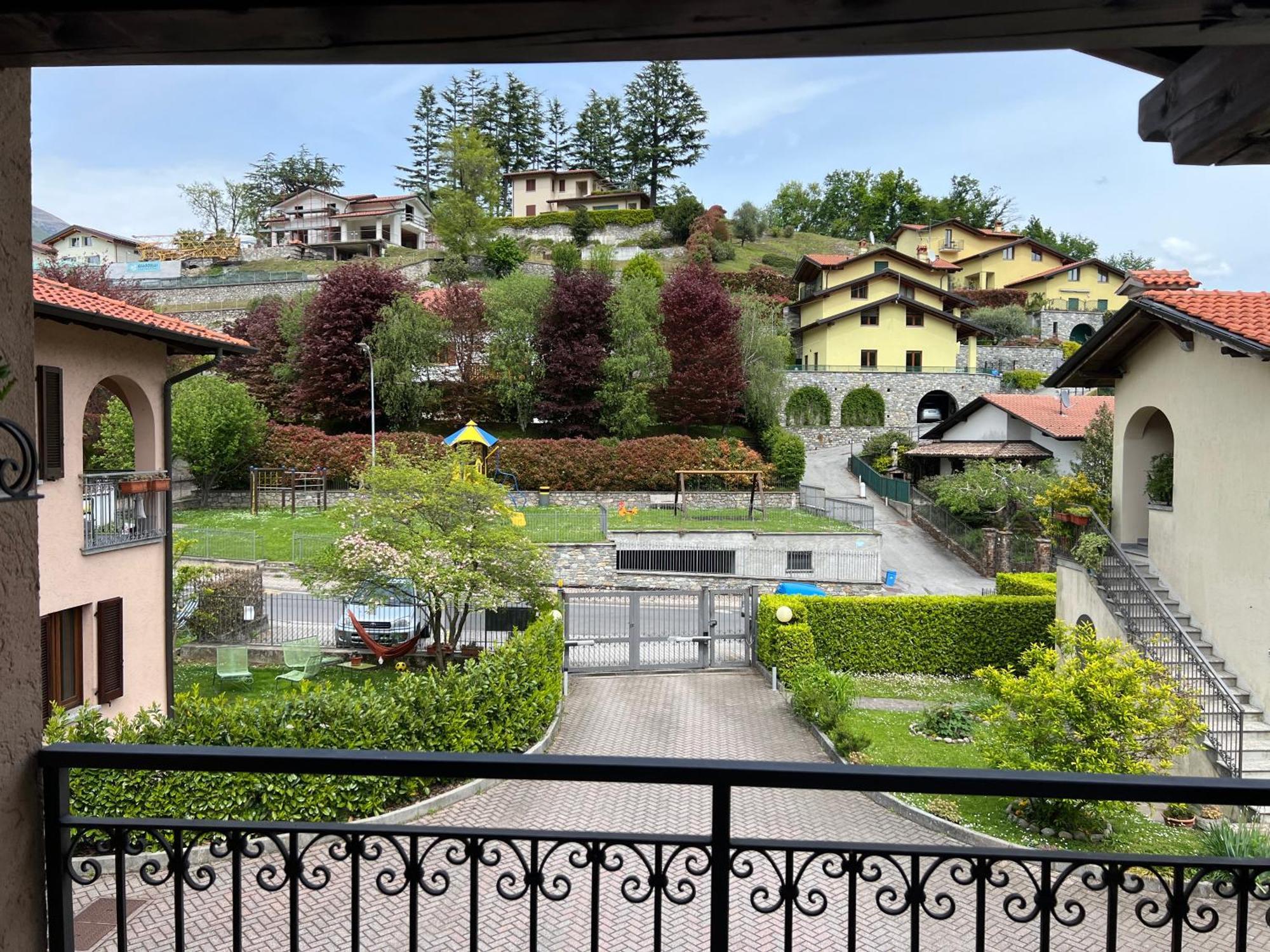 Villa L'Acero Rosso - Giardino Privato E Box Auto Menaggio Exterior foto