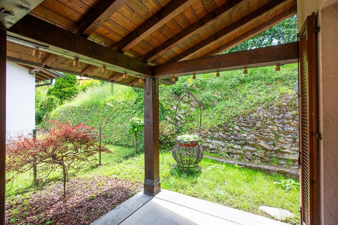 Villa L'Acero Rosso - Giardino Privato E Box Auto Menaggio Exterior foto