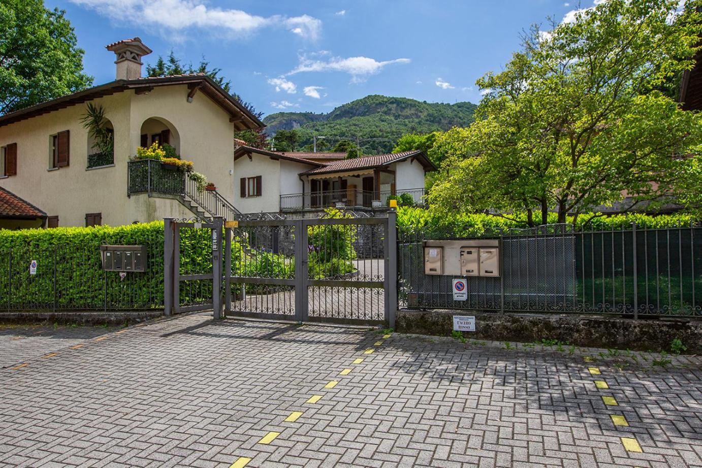 Villa L'Acero Rosso - Giardino Privato E Box Auto Menaggio Exterior foto